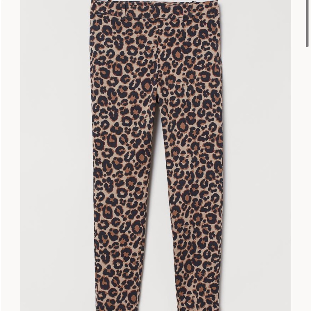 H&M Black/Beige Leopard Print Ankle Length Pants